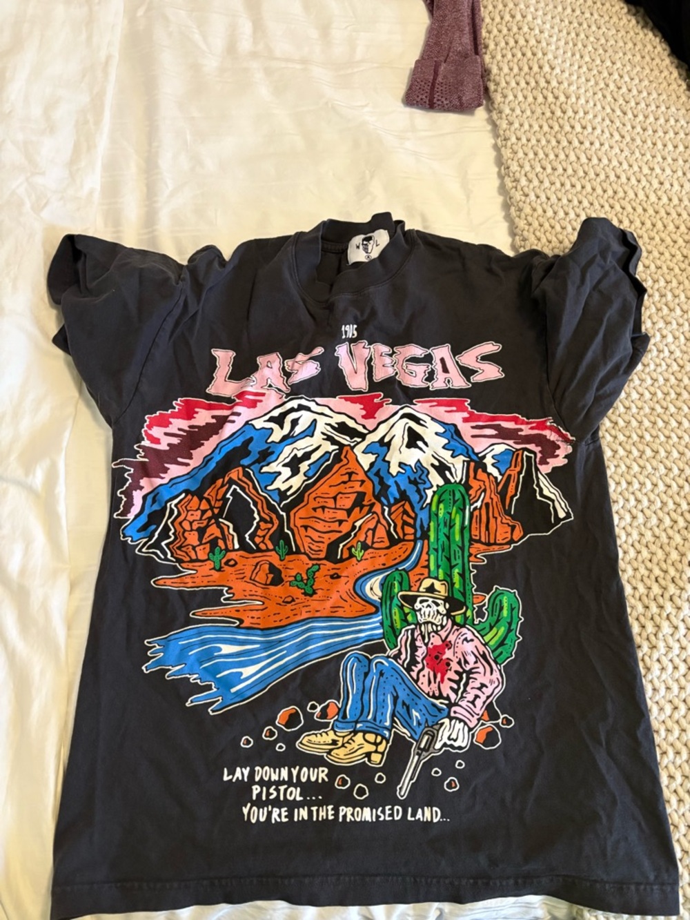Warren Lotas Las Vegas t-shirt size M
